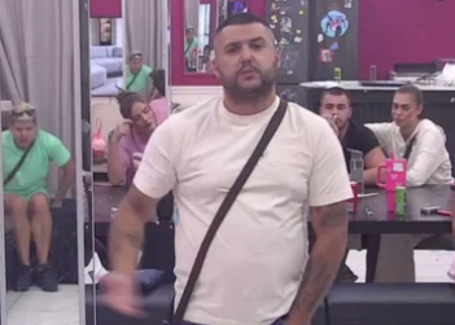 OVO NEĆE IZAĆI NA DOBRO - Asmin Durdžić hitno PREKINUO emisiju, saznao informacije iz spoljnog sveta, pa uradio OVO pred milionima!