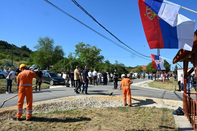 Put između Gornjih i Donjih Sinkovaca