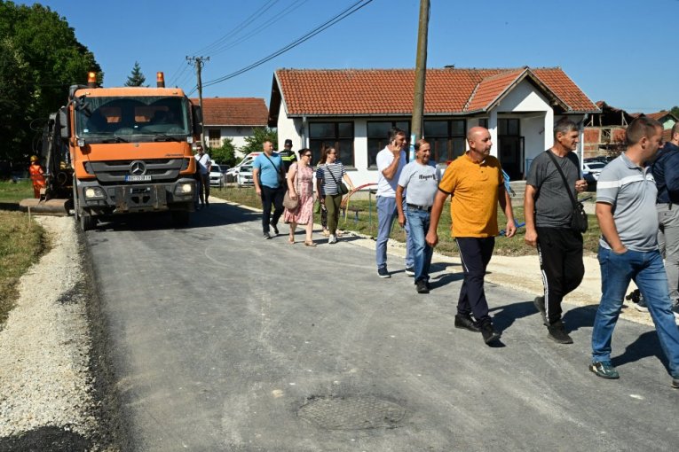 Put između Gornjih i Donjih Sinkovaca