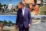 VUČIĆ STIGAO U SINKOVCE! Posle decenija čekanja, meštani konačno dobijaju novi put!