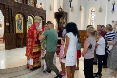KO ŽELI DA SE PRIČESTI NA PETROVDAN, OVO MORA DA ZNA: Crkva podseća šta je najvažnije uoči praznika Svetih apostola Petra i Pavla