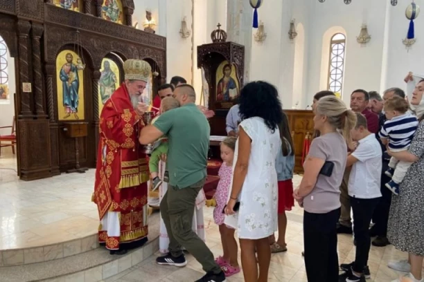 KO ŽELI DA SE PRIČESTI NA PETROVDAN, OVO MORA DA ZNA: Crkva podseća šta je najvažnije uoči praznika Svetih apostola Petra i Pavla
