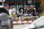 POSLE VIŠE OD 11 SATI OKONČANA TALAČKA KRIZA! Muškarac nožem zarobio radnicu u supermarketu, policija ga savladala elektrošokerom! (FOTO, VIDEO)