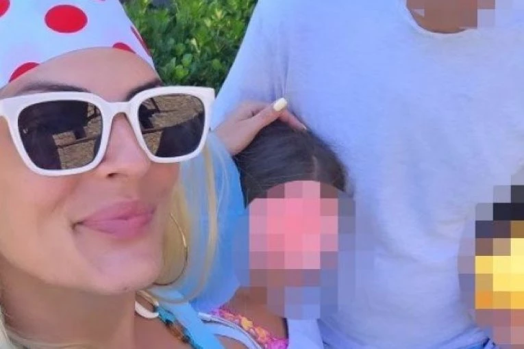 I DECA ESTRADNJAKA DANAS SEDAJU U ŠKOLSKE KLUPE! Goga Gačić uputila NIKAD EMOTIVNIJU PORUKU SVOM PRVAČIĆU: Srećan polazak, majkino!