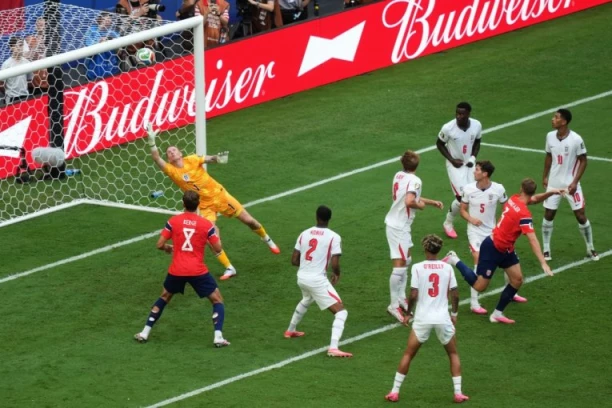 NORVEŠKA - ENGLESKA:  Velika šansa - Haland se nije dobro snašao!