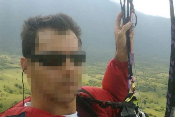 POGINUO POZNATI PADOBRANAC! Pao sa zgrade, policija istražuje slučaj!