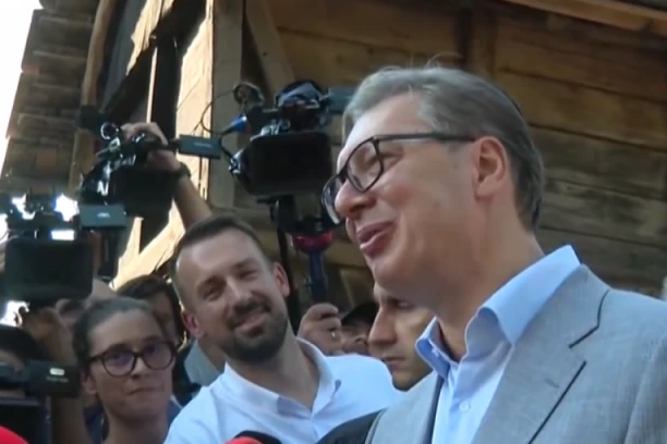 Vučić: Proizvodnja humanoidnih robota u Šapcu počinje 22. ili 29. avgusta