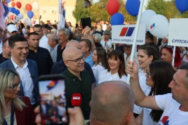 VUČEVIĆ IZ NIŠA PORUČIO: Narod i država su iznad svega, Srbija bira razvoj, a ne nasilje i obmane