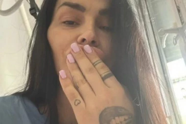 PORODILA SE BIVŠA ZADRUGARKA! Procurila PRVA FOTKA BEBE, čestitke pljušte sa svih strana! (FOTO)