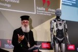 MITROPOLIT ANTIM PITAO HUMANOIDNOG ROBOTA AMEKU: “ŠTA JE BOG ZA TEBE?” Evo kakav odgovor je dobio (VIDEO)