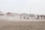 DRAMA NA PLAŽI! Misteriozni fenomen uplašio kupače, a onda je usledilo OVO! (VIDEO)