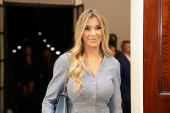 NOĆ U OVOM HOTELU KAO DVE KIRIJE U BEOGRADU: Lepa Dragana Džajić pokazala kako uživa, pogled obara s nogu! (FOTO)