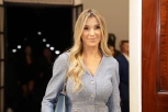 NOĆ U OVOM HOTELU KAO DVE KIRIJE U BEOGRADU: Lepa Dragana Džajić pokazala kako uživa, pogleda obara s nogu! (FOTO)