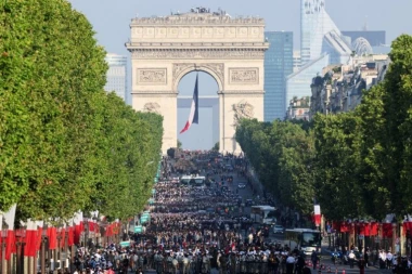 STRATEŠKO BUĐENJE EVROPE! Danas Pariz postaje centar vojne sile - hiljade vojnika, avioni i helikopteri na spektaklu godine!