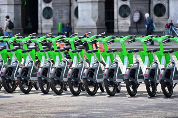 GRAD BEOGRAD OBJAVIO KONKURS: U planu flota od 2.000 e-trotineta i 600 e-bicikala!