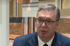 AKCIZE IDU JOŠ DOLE DO PETKA! Oglasio se predsednik Vučić iz Pariza: Cena dizela bi danas bila 247 dinara