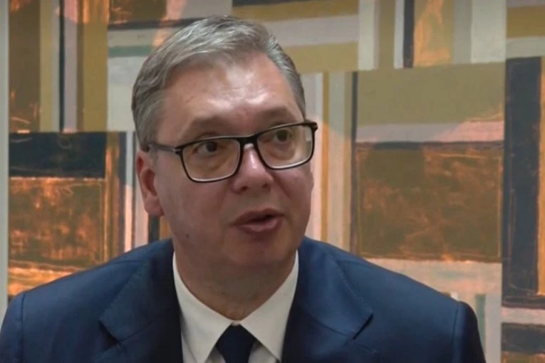 VUČIĆ POSLE PARADE U PARIZU: Situacija u svetu će biti sve lošija, moramo da obezbeđujemo rezerve svega
