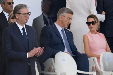 ZAŠTO JE VUČIĆ BIO ISPRED PLENKOVIĆA U PARIZU? Hrvatski premijer pokušao da objasni, ali mu NIJE POŠLO ZA RUKOM!