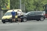 HAOS KOD UŠĆA! Žestok sudar dva vozila, stvaraju se velike gužve!