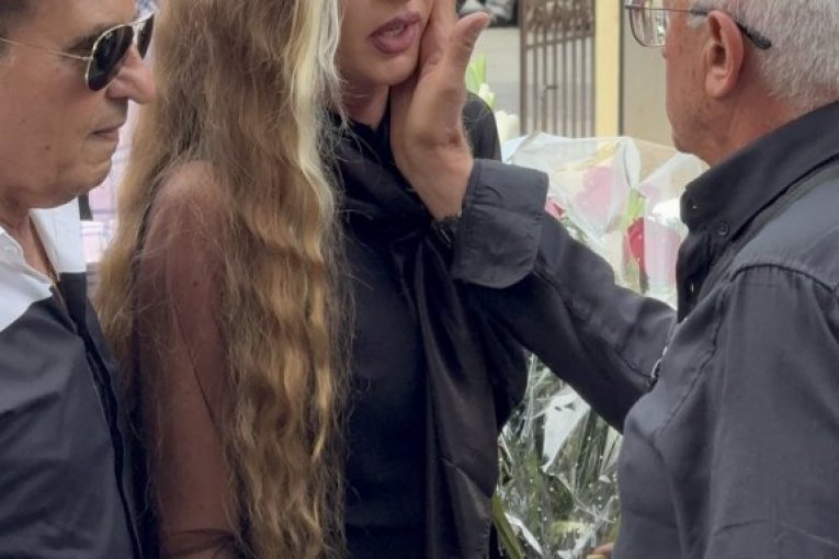 Atina Ferari