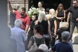 ĆERKA PREMINULOG PEVAČA PREKINULA ĆUTANJE! Milica Bajić poslala SNAŽNU PORUKU, pomenula MANIPULACIJE I BEZOČNE LAŽI!
