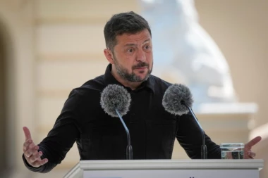 DRAMA NA NEBU! Dron umalo pogodio avion koji je prevozio Zelenskog!