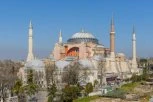 VERSKI INCIDENT U ISTANBULU: Pravoslavni bračni par priveden zbog čitanja Biblije u Aja Sofiji