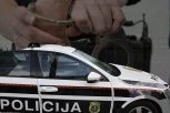 OVO JE MUŠKARAC KOJI JE SVIREPO UBIO MAJKU I BRATA! Godinama brinuo o njima, pa im presudio lopatom! (VIDEO)