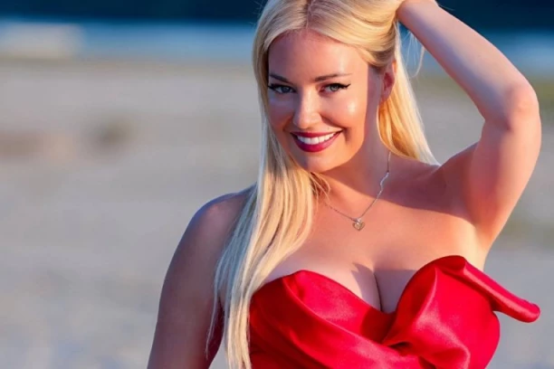 IVANA JORDAN IZNENADILA PUBLIKU! Za jubilej poklonila publici poseban poklon!