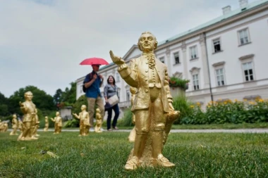 Salcburg odao počast Mocartu na nesvakidašnji način: Više od 300 pozlaćenih figurica postavljeno širom grada, dve već nestale