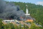 IZGORELO I UNIŠTENO VIŠE OD 100 KUĆA! Ljudi se evakuišu, vatra se proširila - novi snimci velikog požara! (VIDEO)