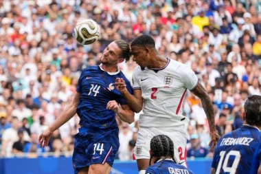 FRANCUSKA - ENGLESKA: Ovo niko živ nije očekivao! Kakva goleada, kakav brodolom!