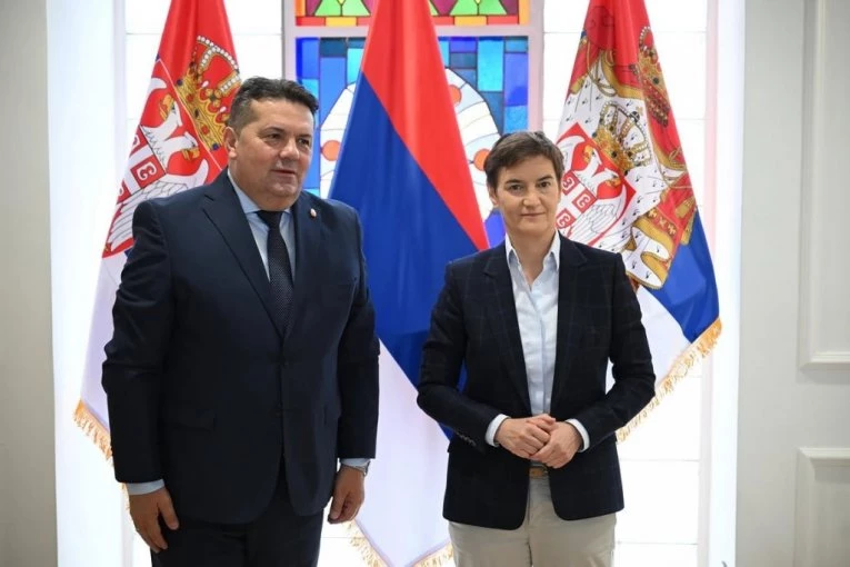 "PONOSNA NA NERASKIDIVE VEZE SRBIJE I REPUBLIKE SRPSKE!" Oglasila se Ana Brnabić nakon sastanka sa Stevandićem! (FOTO)