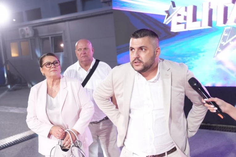 MEVLIDA SRAVNILA ASMINA SA ZEMLJOM! Uključenje veka u "Narod pita", Durdžić IZGOREO: Idi u Majami sa Stanijom! (VIDEO)