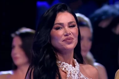 NEUREDNA KOSA, BEZ ŠMINKE I SA PRAVOM KALORIJSKOM BOMBOM U TANJIRU! Staniju Dobrojević OVAKVU NIKADA NISMO VIDELI, spremite se za POTPUNI ŠOK! (FOTO)