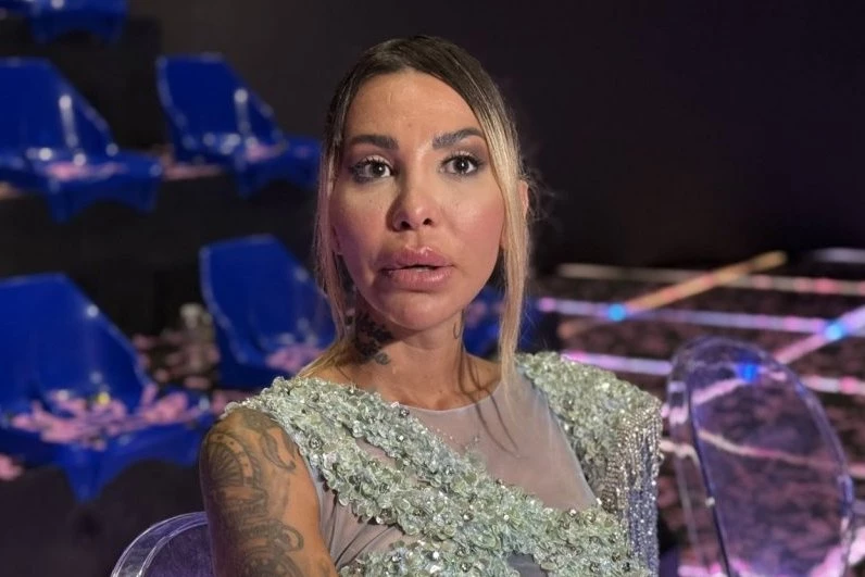 HITNO SKLONILI ANELI AHMIĆ IZ BEOGRADA! Razotkrivena TAJNA LOKACIJA, evo gde se nalazi u društvu OVOG muškarca (GALERIJA)