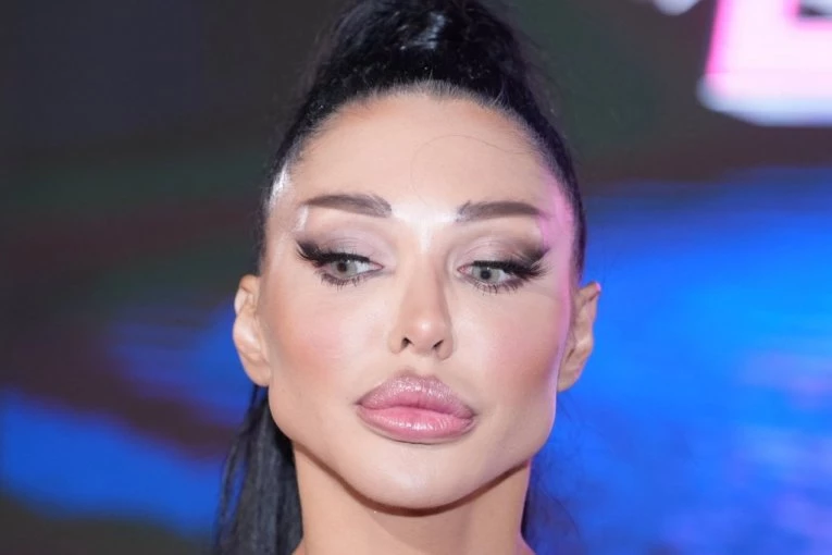 HITNO ALARAMIRANA STRUČNA POMOĆ ZA MAJU MARINKOVIĆ! Sve se otelo kontroli, najbliži ne znaju šta će biti sa njom!