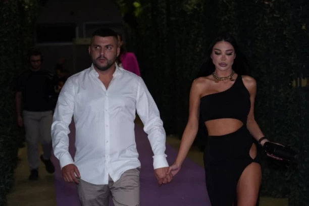 LAŽNA IDILA MAJE I ASMINA: Glumili sreću u Šimanovcima, a onda je izbio KARAMBOL: Hoćeš sad da te ISPREBIJAM? (VIDEO)