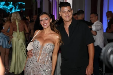 ENA ČOLIĆ OTKRILA DETALJE O TRUDNOĆI: Upoznala Mikija Dudića, usledio ŠOK! (VIDEO)