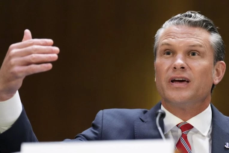 ČISTKA U PENTAGONU! Pit Hegset smenio vrhovnog vojnog stratega Amerike, a RAZLOG se KRIJE! (FOTO)