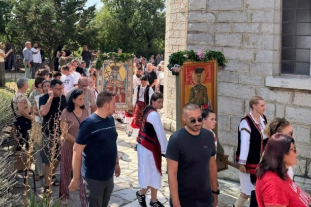 ČUVARI PLAMENA PRAVOSLAVNE VERE U DALMACIJI: U selu koje pamti bol i stradanje ponovo se začula molitva