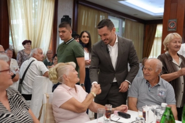 DA PENZIONERIMA DAMO GLAVNU REČ!