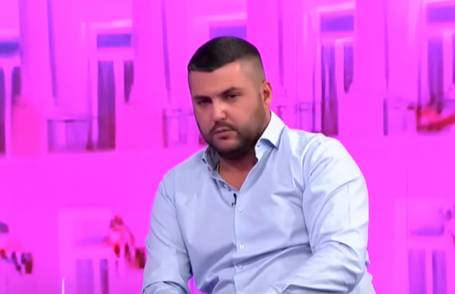 ŠOK, OVO JE ASMINOV SIN SAMUEL?! Aneli uživo u programu pokazala fotku maloletnog dečaka - javnost u ŠOKU! (VIDEO)