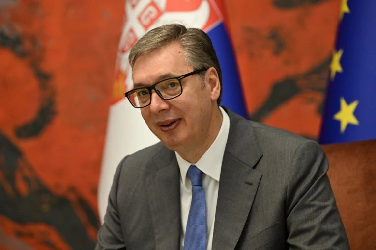 SVI ZAHTEVI ĆE BITI ISPUNJENI! Radnici Apoteke Beograd nakon sastanka sa Vučićem: "Ukazana nam je čast, zaostale zarade će biti isplaćene u septembru"