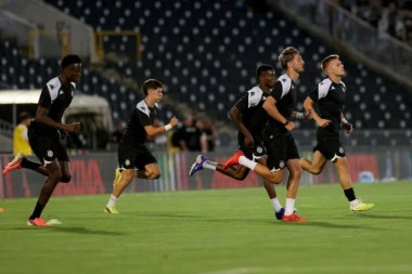 PARTIZAN - UNA ŠTRASEN: Crno-beli su duplirali prednost - dominacija izabranika Saše Ilića!