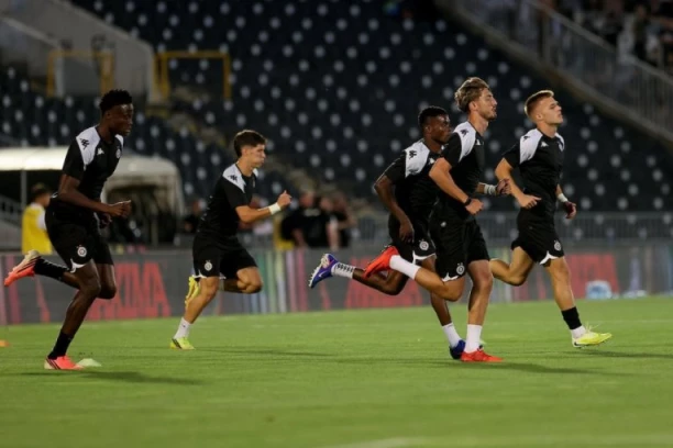 PARTIZAN - UNA ŠTRASEN: Nije bilo potrebno mnogo vremena - VODE CRNO-BELI!