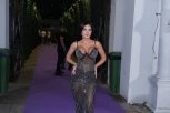 OBNAŽENA FOTOGRAFIJA STANIJE DOBROJEVIĆ ZAVRŠILA NA INTERNETU: Šta to starleta drži u rukama?! (FOTO)