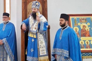 PRAZNIK ČUDOTVORNE IKONE KOJA JE IZ HILANDARA STIGLA U ZAJEČAR: Pred Bogorodicom Koločkom vernici traže pomoć i utehu
