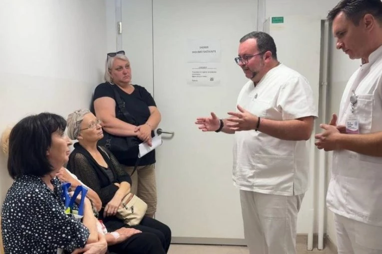UKC POVEĆAVA BROJ SPECIJALISTIČKIH AMBULANTI: Lazarević: Slušamo pacijente i uvodimo drugu smenu