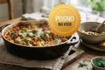 MLADI GRAŠAK IZ RERNE BEZ KAPI ULJA, A PUN UKUSA: Redak recept za jednostavan, brz, jeftin, a zasitan letnji ručak